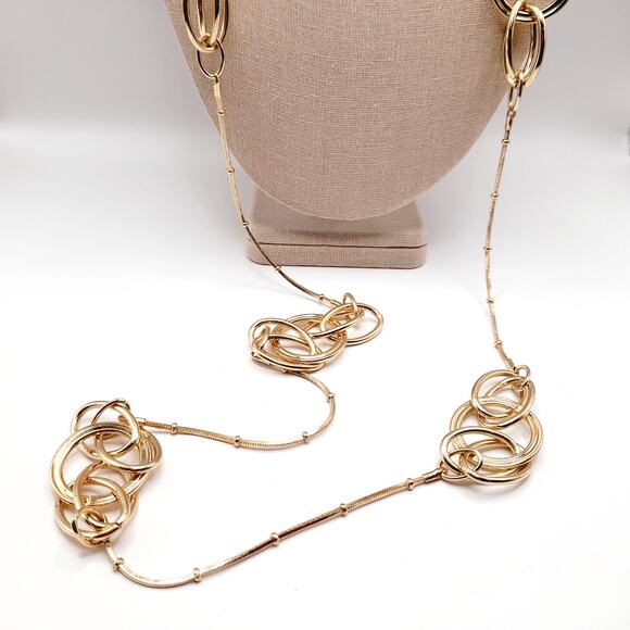 Chico’s Long Necklace NWT 48” Gold Tone Snake Chain with Interlocking Loops - Picture 4 of 12